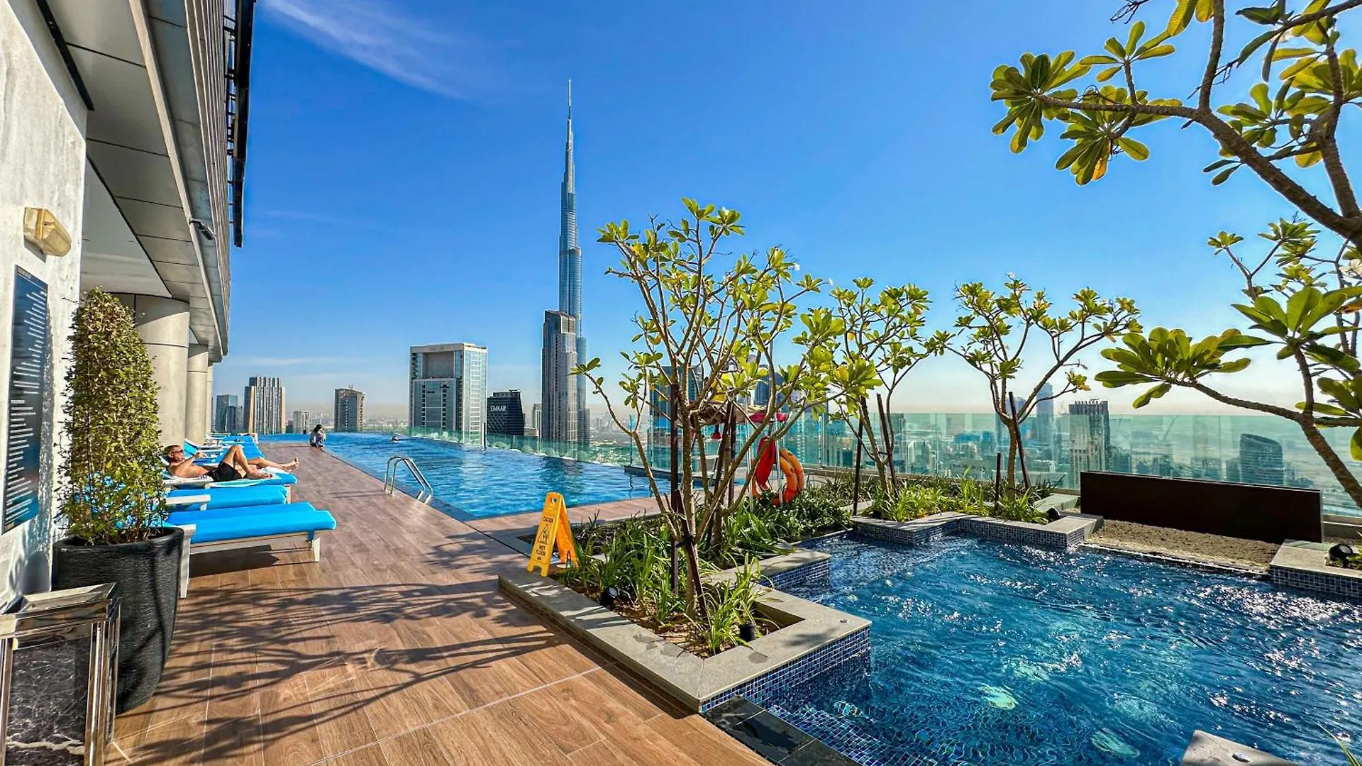 Pool In The Clouds With Burj Khalifa View, 2Br Apartment In Paramount Hotel Midtown Dubai
