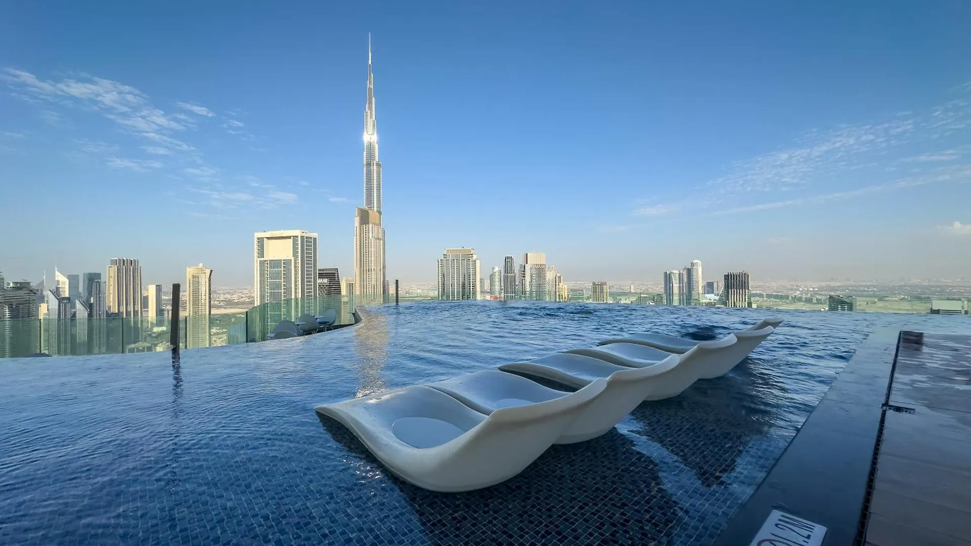Pool In The Clouds With Burj Khalifa View, 2Br Apartment In Paramount Hotel Midtown Dubai